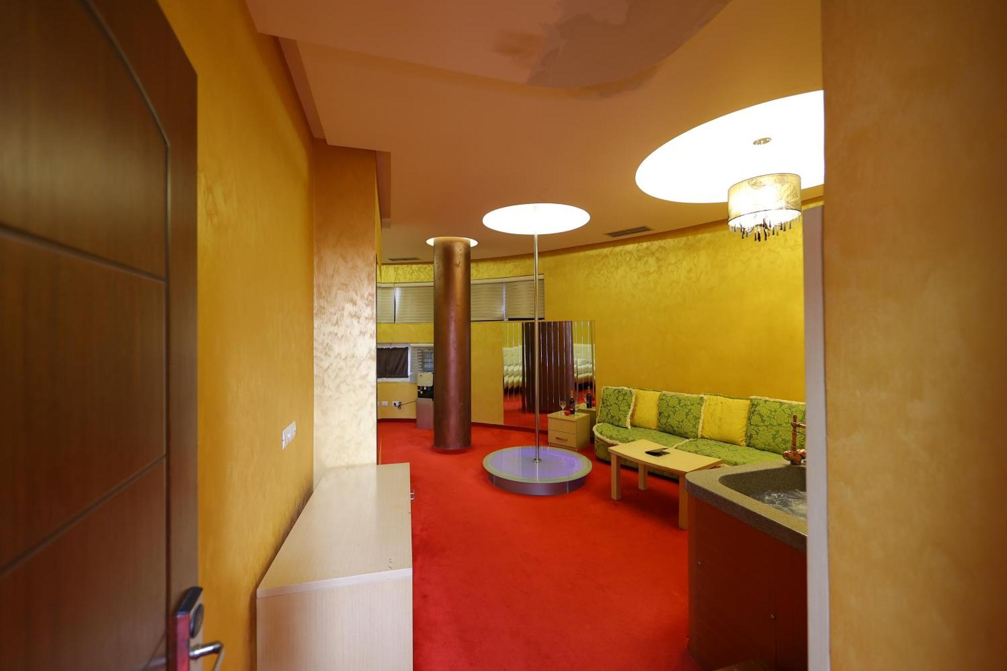 Hotel Gjuta Farke e Madhe Luaran gambar